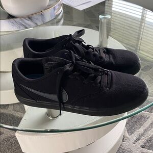 Nike SB Check Solar Canvas shoes Black Athletic Shoes mens size 8